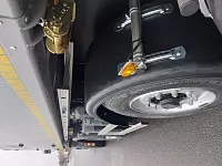 Полуприцеп самосвальный алюминиевый с боковой и задней разгрузкой и вынесенной осью sat510