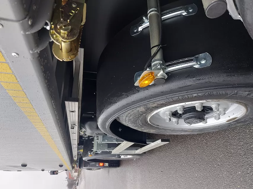 Полуприцеп самосвальный алюминиевый с боковой и задней разгрузкой и вынесенной осью sat510