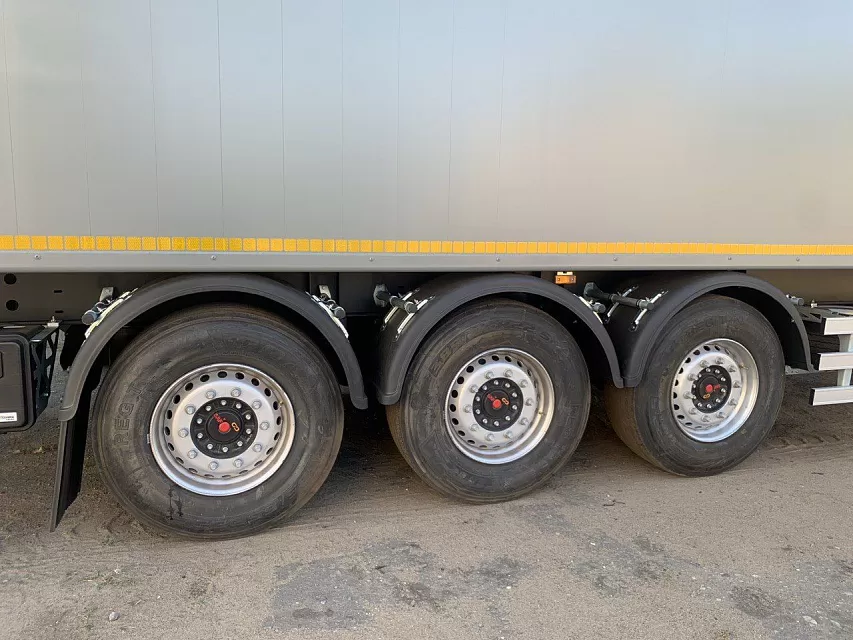 Полуприцеп с подвижным полом  sat150 (4-х осный)