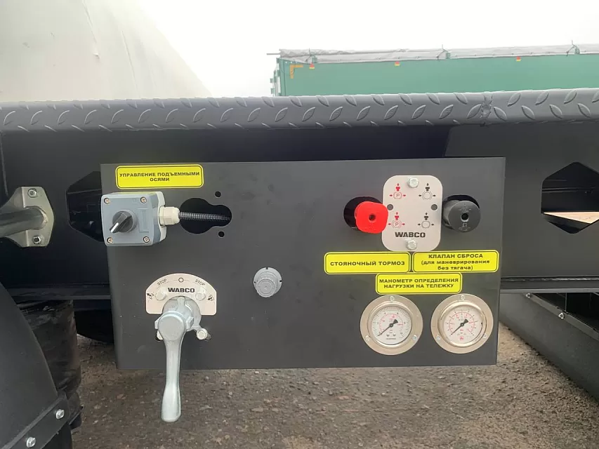 Полуприцеп контейнеровоз sat700